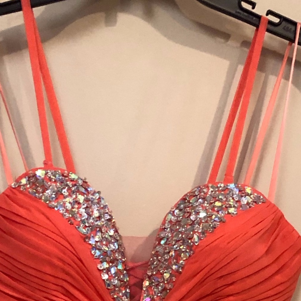 Prom Dress - Picture 4 of 7